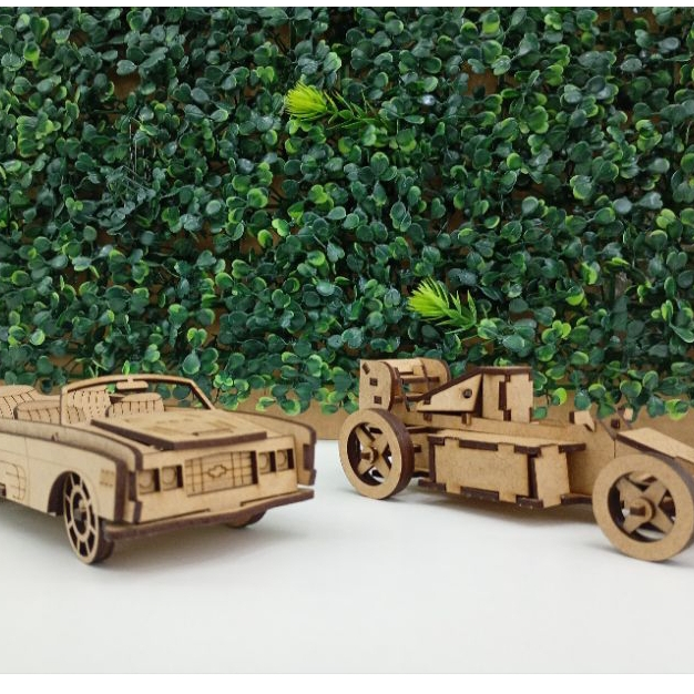 Carrinho de Brinquedo Lego Colecionável Fórmula 1 e Conversível Para Decoração 18 centímetros em MDF