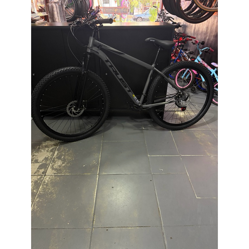 Bicicleta Aro 29 Alumínio trust Freio a Disco Suspensão 21v / MTB
