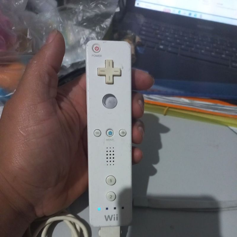 controle do Nintendo wii vendo no estado pois não tenho mais o game noa sei c ainda funciona
