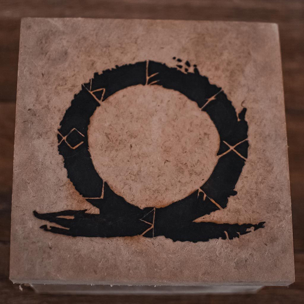 Kit Caneca Espelhada God Of War Ragnarok Caixa MDF Gravada a Laser Gamer Presente