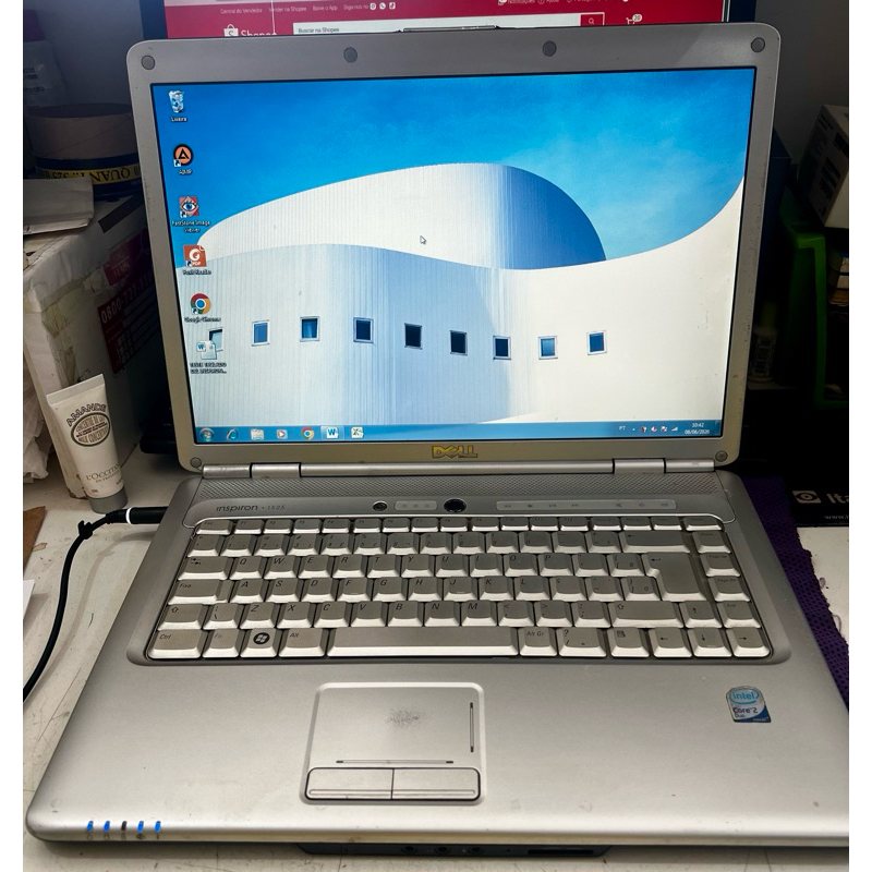 NOTEBOOK DELL INSPIRON 1525  CORE 2 DUO -T5550 - 4GB -HD 160GB  (USADO NÃO  SEGURA CARGA)