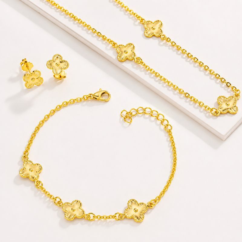 Conjunto Trevos de 3 peças  Quatro Folhas Folheado a Ouro 18K Semijoia Choker Brinco Pulseira