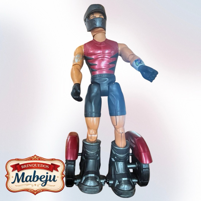 boneco Max steel tornado 2006 não funciona