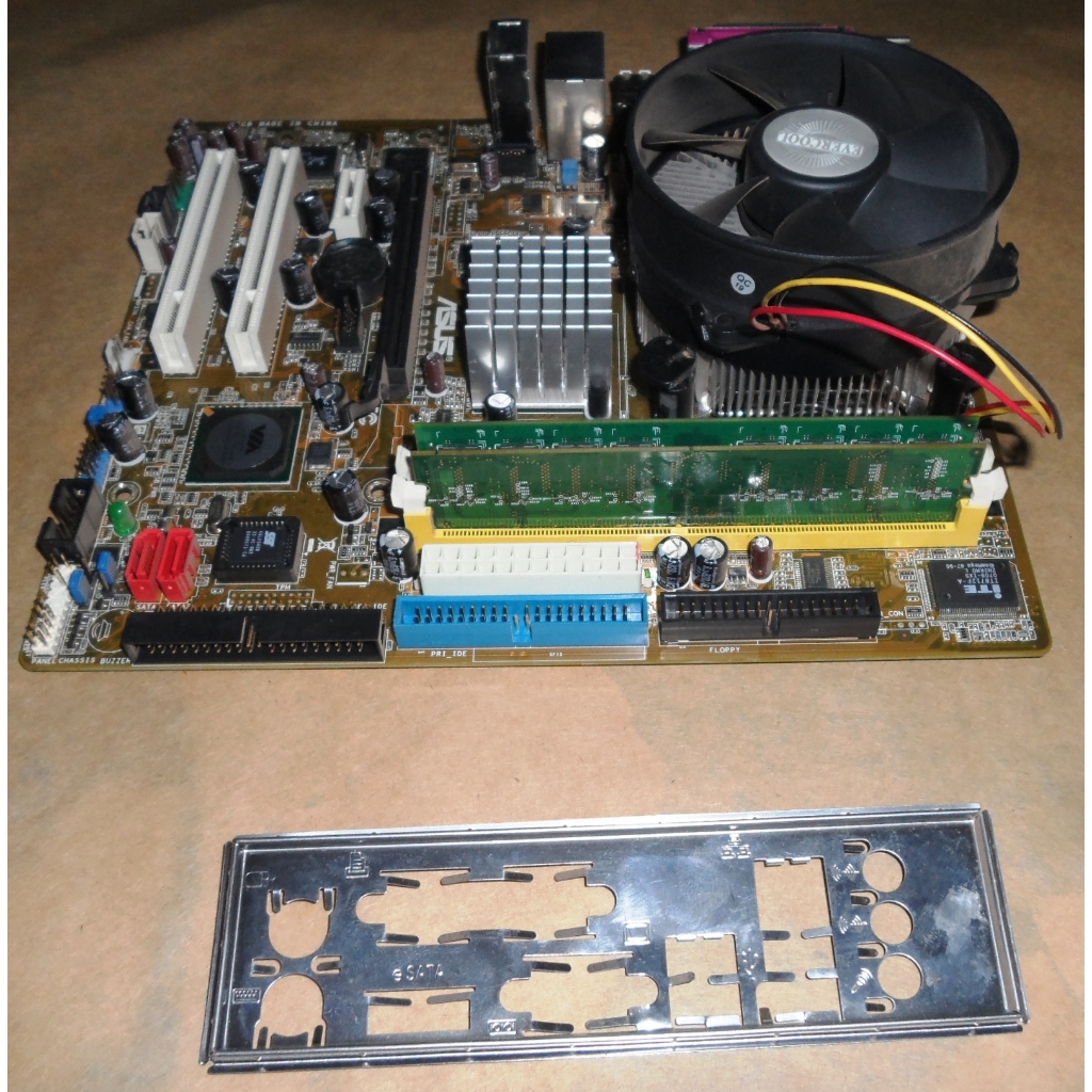 Placa Mãe ASUS P5Vd2-VM + Processador 2.13Ghz + 2 GB de memoria + Espelho + Cooler/Dissipador