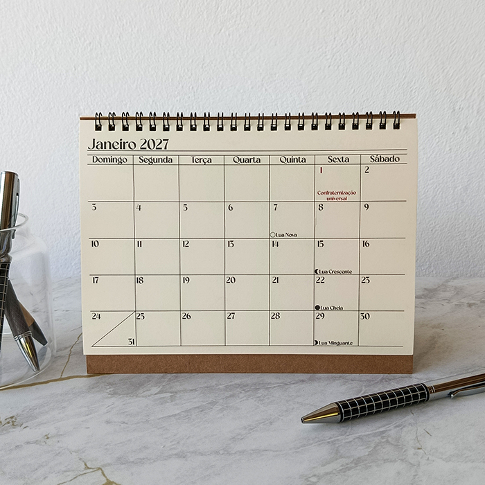 Detalhes do Calendário de mesa Black.
