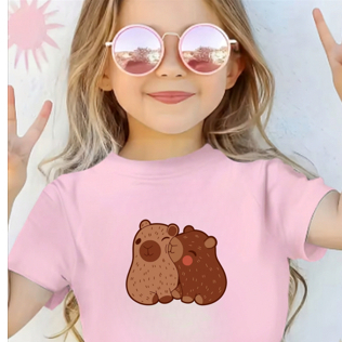 Camiseta Infantil Capivaras Apaixonadas – 100% Algodão Premium – Menina / Menino – Confortável e Estampada