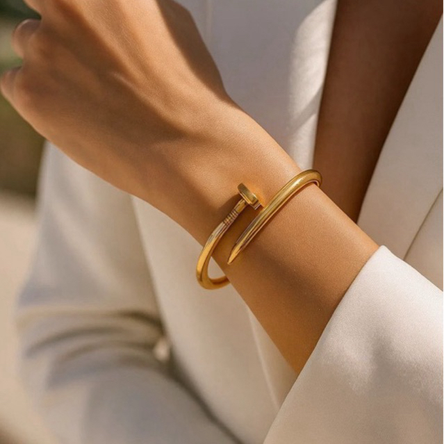 Bracelete Prego Dourado Banhado a Ouro 18K