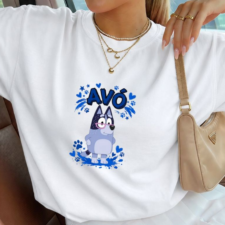 Camiseta Camisa Blusa Feminina 100%Algodão Bluey e Bingo, Avó estilosa delicada Lançamento