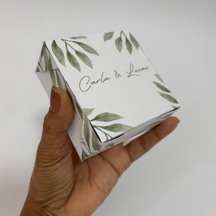 Caixa 4 doces Personalizada - Casamento, Aniversários 8,5x8,5x3,5cm bem casados, pão de mel, brownie — imagem 2 de 2