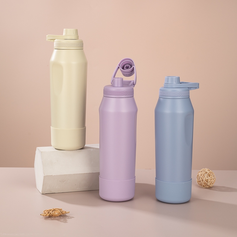 Garrafa Térmica Kubb 650ml 950ml Inox Personalizada Hydra Color com Capa Silicone Academia Esporte Gelada