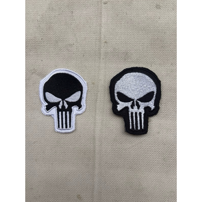 patch  bordado  caveira justiceiro com termo colante ou velcro medida 7x5