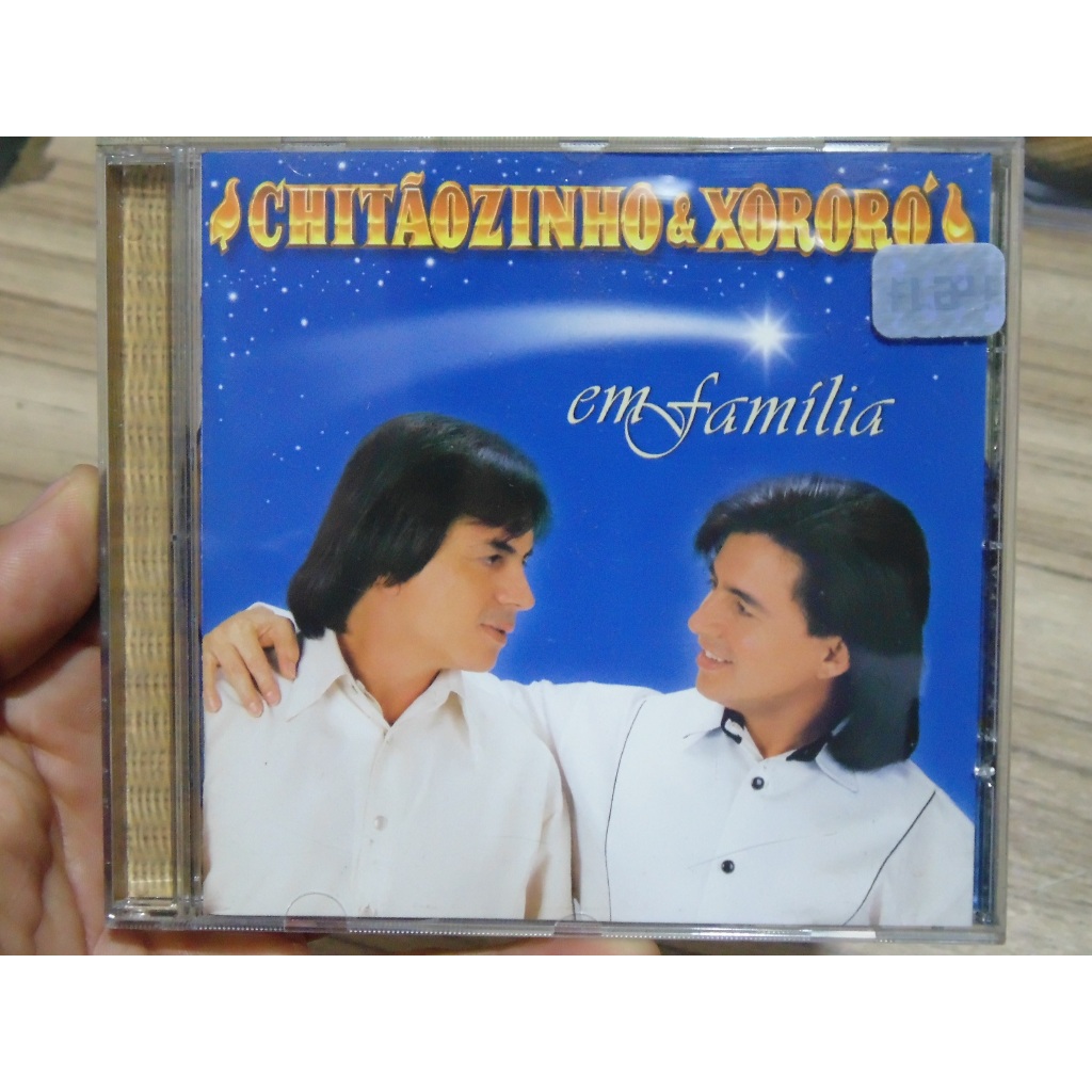 Cd Chitãozinho & Xororó em família.