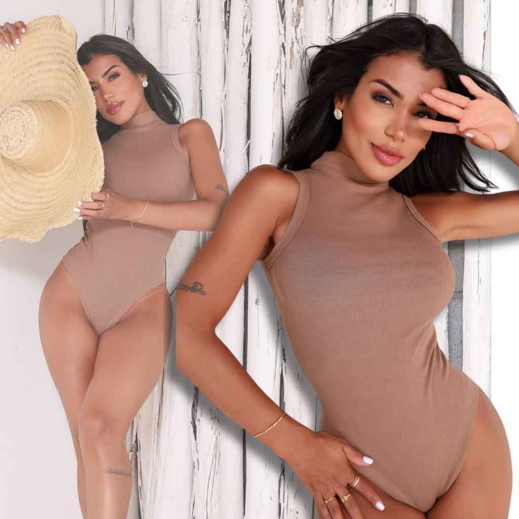 Body Feminino Canelado Gola Alta Cavado com Fecho Regata Justo Moda Blogueira