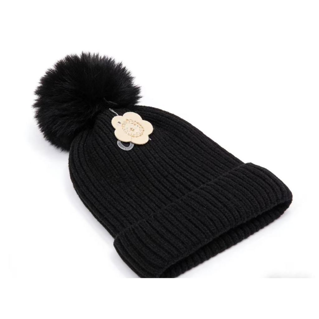 Gorro de Tricô com Pompom e Flor Aplicada - Ref:740# | Gorro de Inverno Feminino