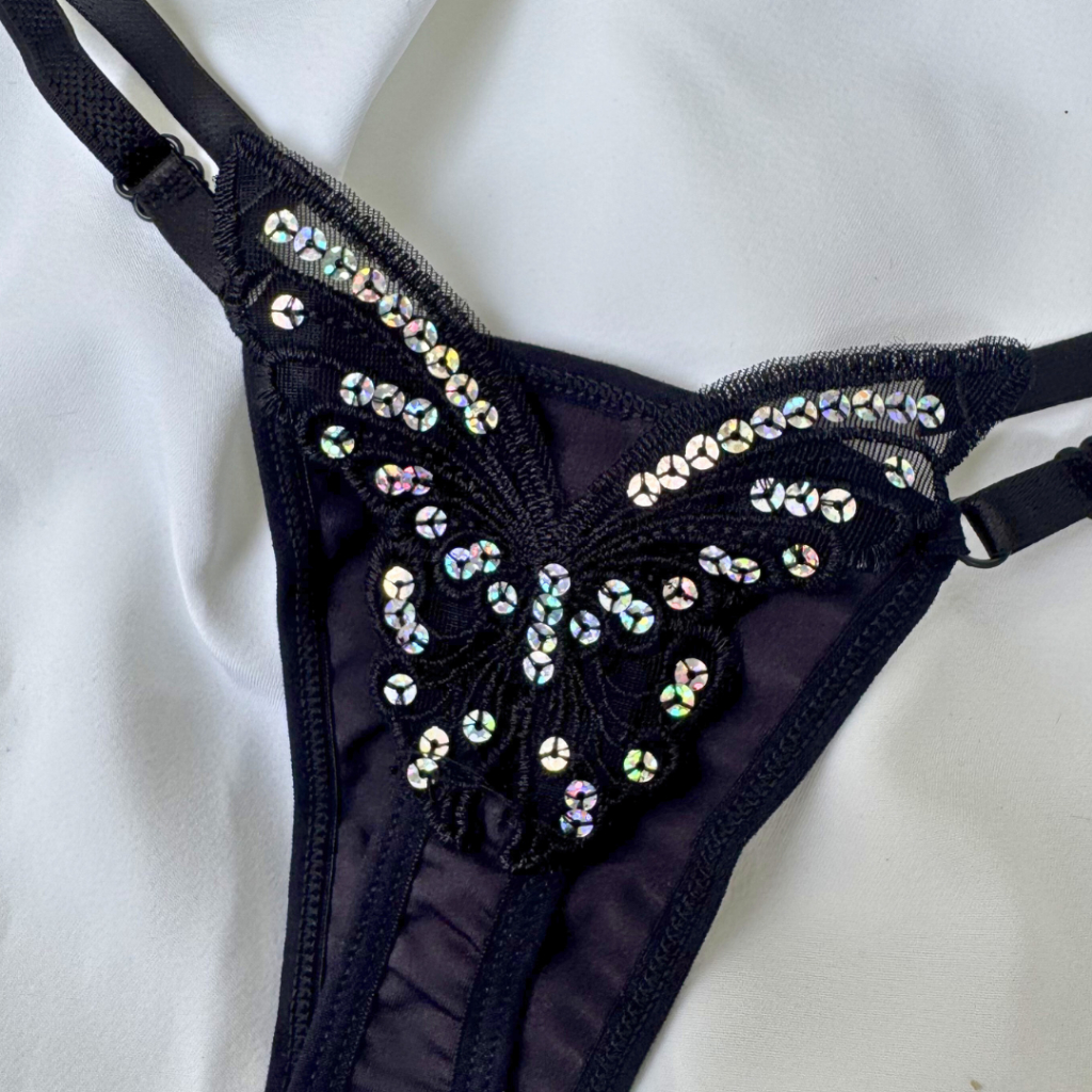 Calcinha Borborleta Brilho Sexy Regulagem Várias Cores em Oferta na Shopee