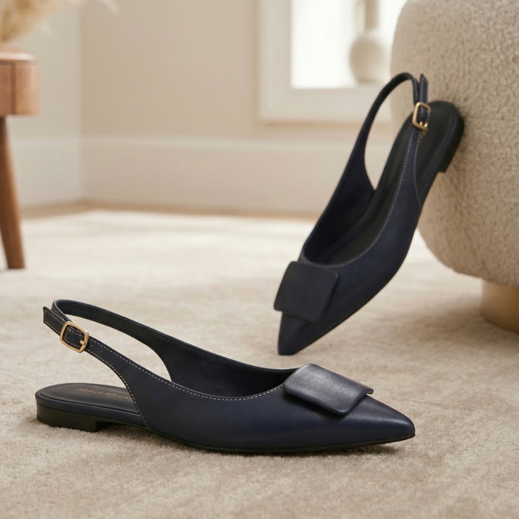 Sapatilha Slingback Feminina Bico Fino com Fivela Encapada Marinho Flat Confortável Elegante