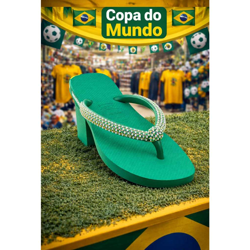 Chinelo de Dedo Feminino Copa do Mundo Seleção Brasileira com Strass