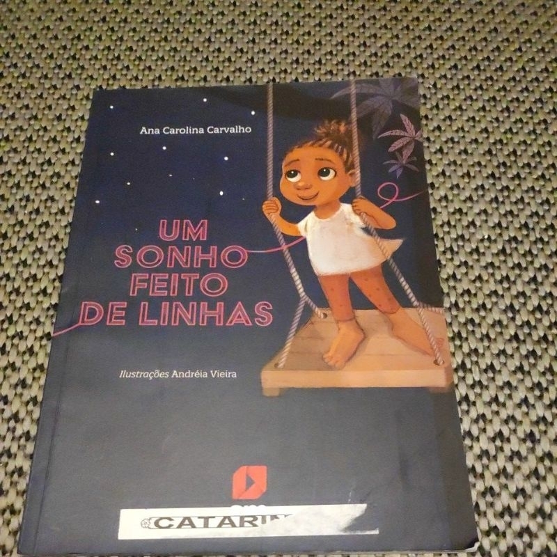 Livro usado Um Sonho Feito de Linhas por Ana Carolina Carvalho