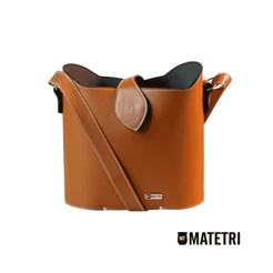 Mateira para Chimarrão Matetri Slim | Alça Regulável | Comporta Térmica de 1L