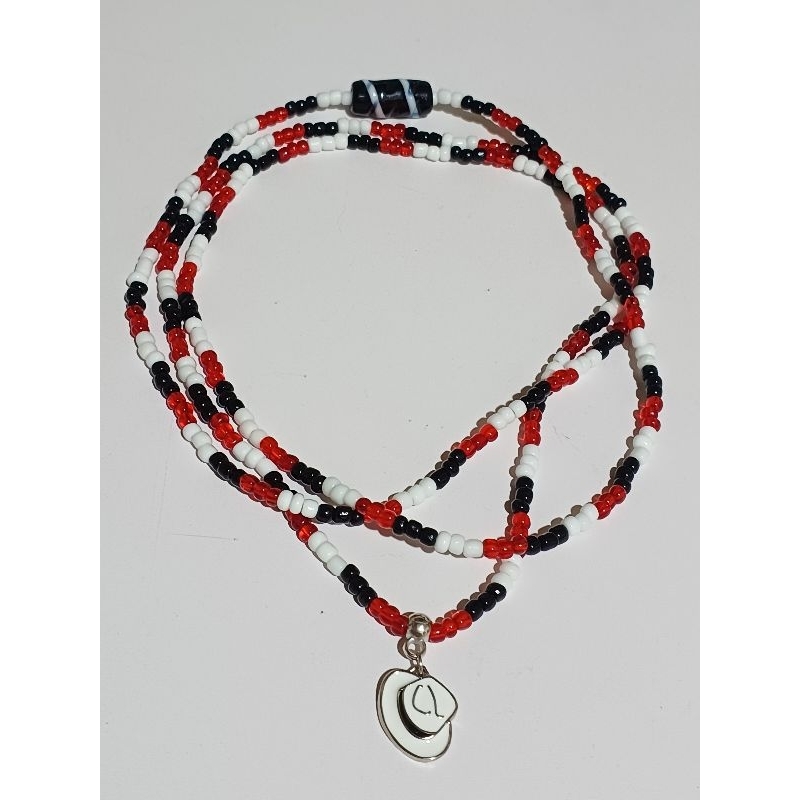 Guia Fio de Contas Miçanga Proteção Zé Pilintra Tricolor Preto, Branco, Vermelho Pingente Chapéu Umbanda