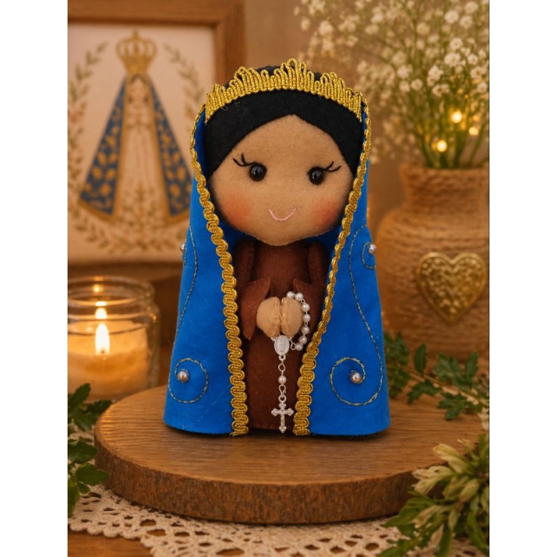Nossa Senhora Aparecida em Feltro com Terço | Presente Religioso Católico Artesanal