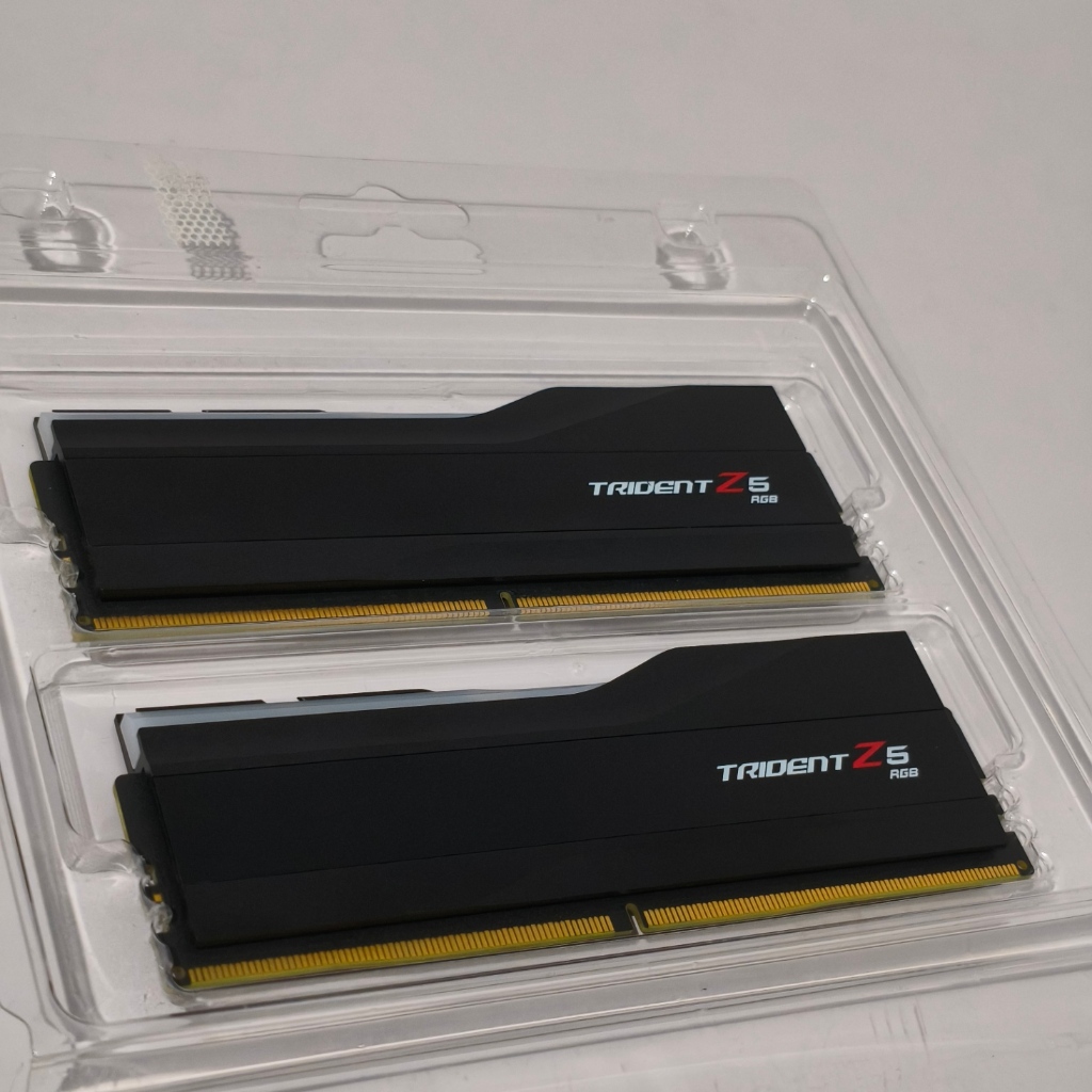 KIT MEMÓRIA RAM GAMER G.SKILL TRIDENT Z5 RGB 32GB DDR5 6800Mhz, 2X16GB