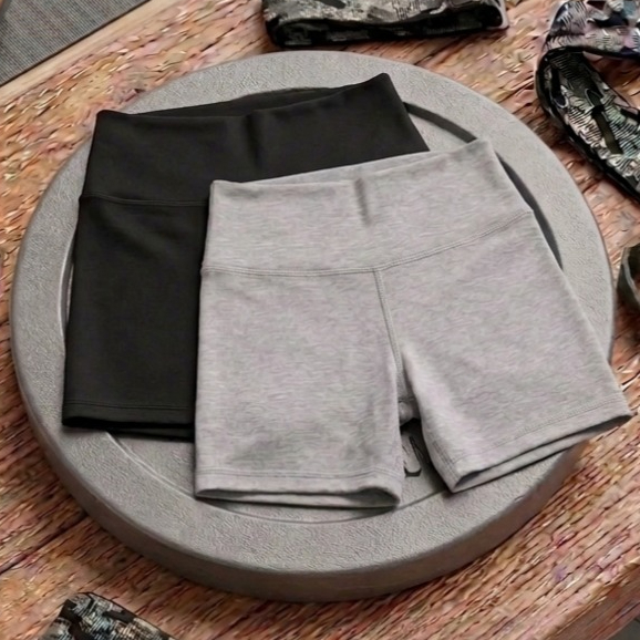 Shorts Poliamida de Academia Fitness Esportivo Feminino Suplex Cintura Alta empina bumbum
