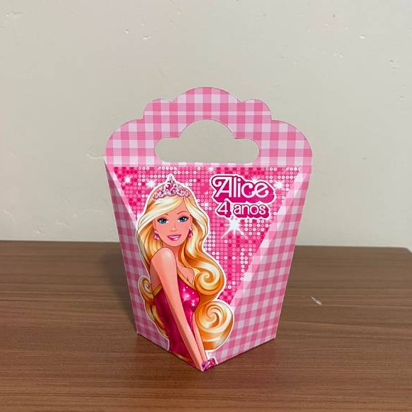 10/15/20 CAIXA CORAÇÃO COM ALÇA - TRIANGULOVE  LEMBRANCINHAS DE ANIVERSÁRIO PERSONALIZADAS VÁRIOS TEMAS