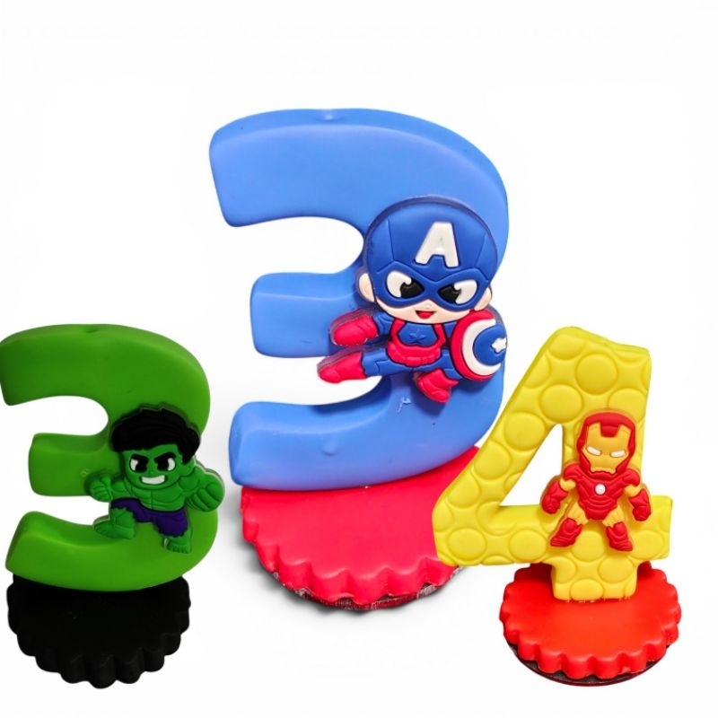 VELA BISCUIT COM PAVIO MAGICO SUPER HEROIS