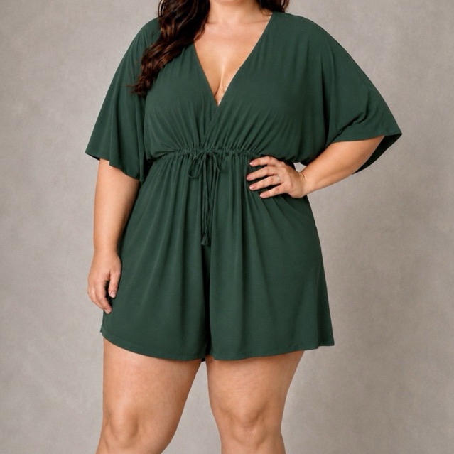 Macaquinho Plus Size soltinho Feminino confortável em viscolycra com ajuste e amarração na Cintura