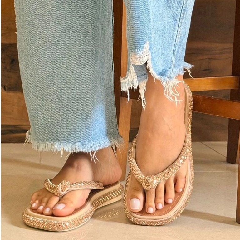 Sandália rasteira Feminina dia dia chic Rasteira Bico Quadrado com Strass Casual luxo Confortável Moda lançamento2026