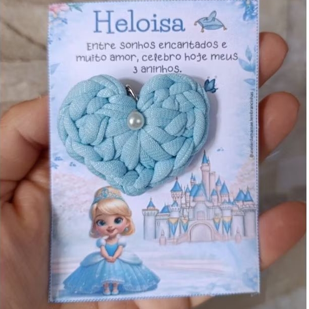 Kit chaveiros fio de malha com cartão princesas personalizado, lembrancinhas, aniversário, menina, maternidade