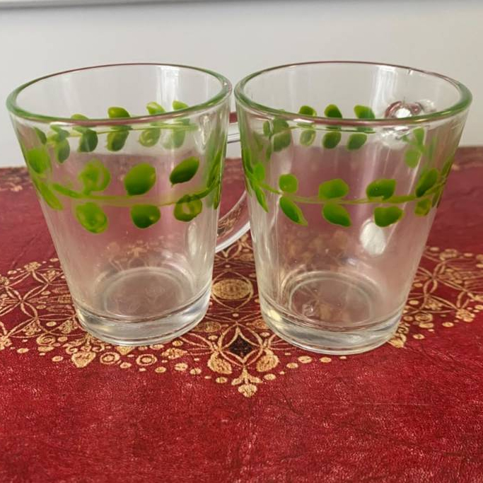 Kit 2 Xícaras de Vidro 150ml Pintada à Mão Folhagem Verde Ramo
