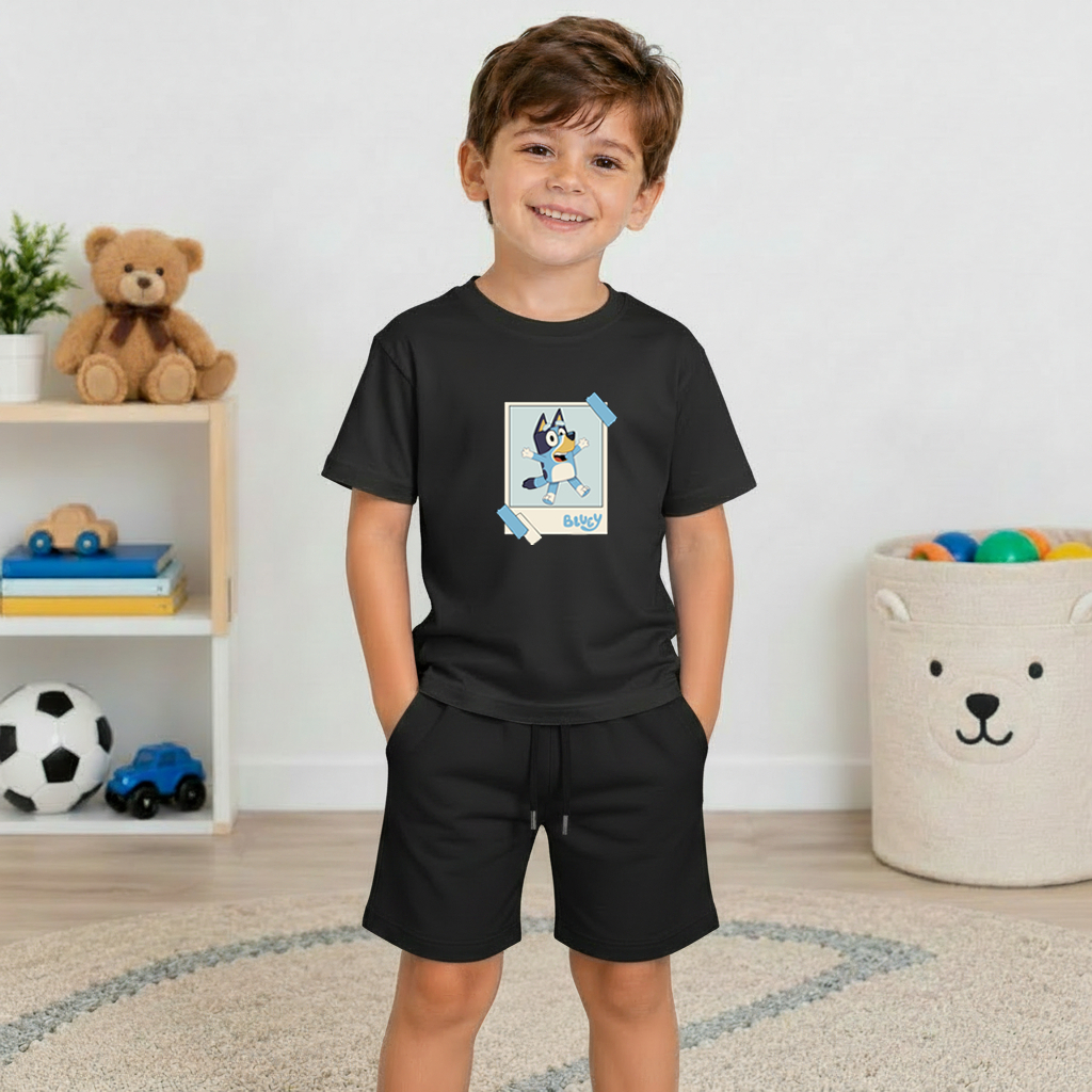 Conjunto Camiseta e Bermuda Moletinho Infantil Desenho Bluey Criança + Brinde Relógio Digital