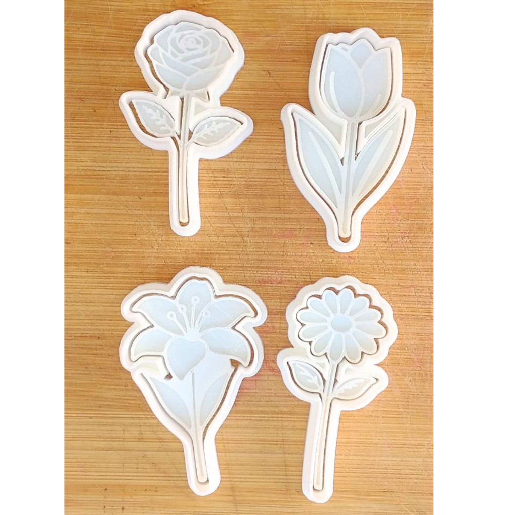 Kit com 4 Cortadores para Biscoito Decorado para Confeitaria Artesanato Flores Dia da Mulher, das Mães CT12454