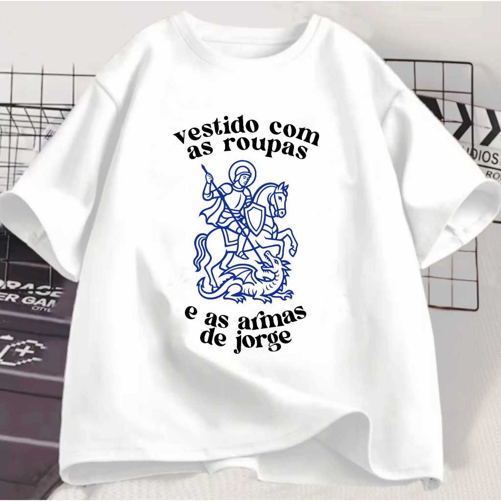 Camiseta Plus Size Vestido Com As Roupas E as Espadas De Jorge Ogum Umbanda Candomble Unissex
