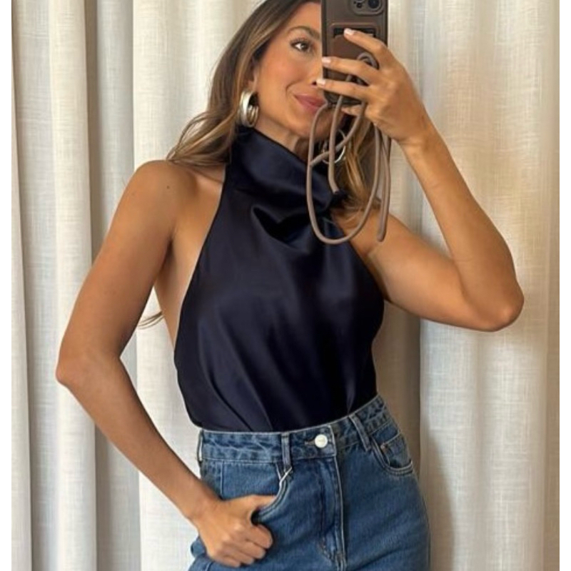 Blusa Gola Alta Cetim Costa Nua Inspiração P ao G