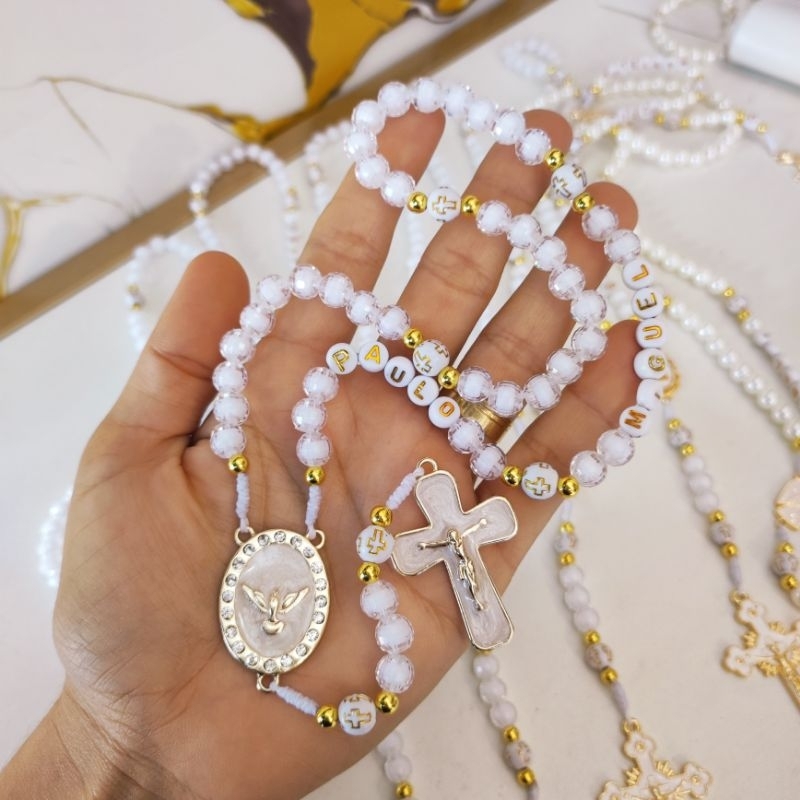 Terço Personalizado com Nome em Pérolas | Lembrancinha Religiosa Batizado, Crisma, Primeira Comunhão |Ouro Cataforético