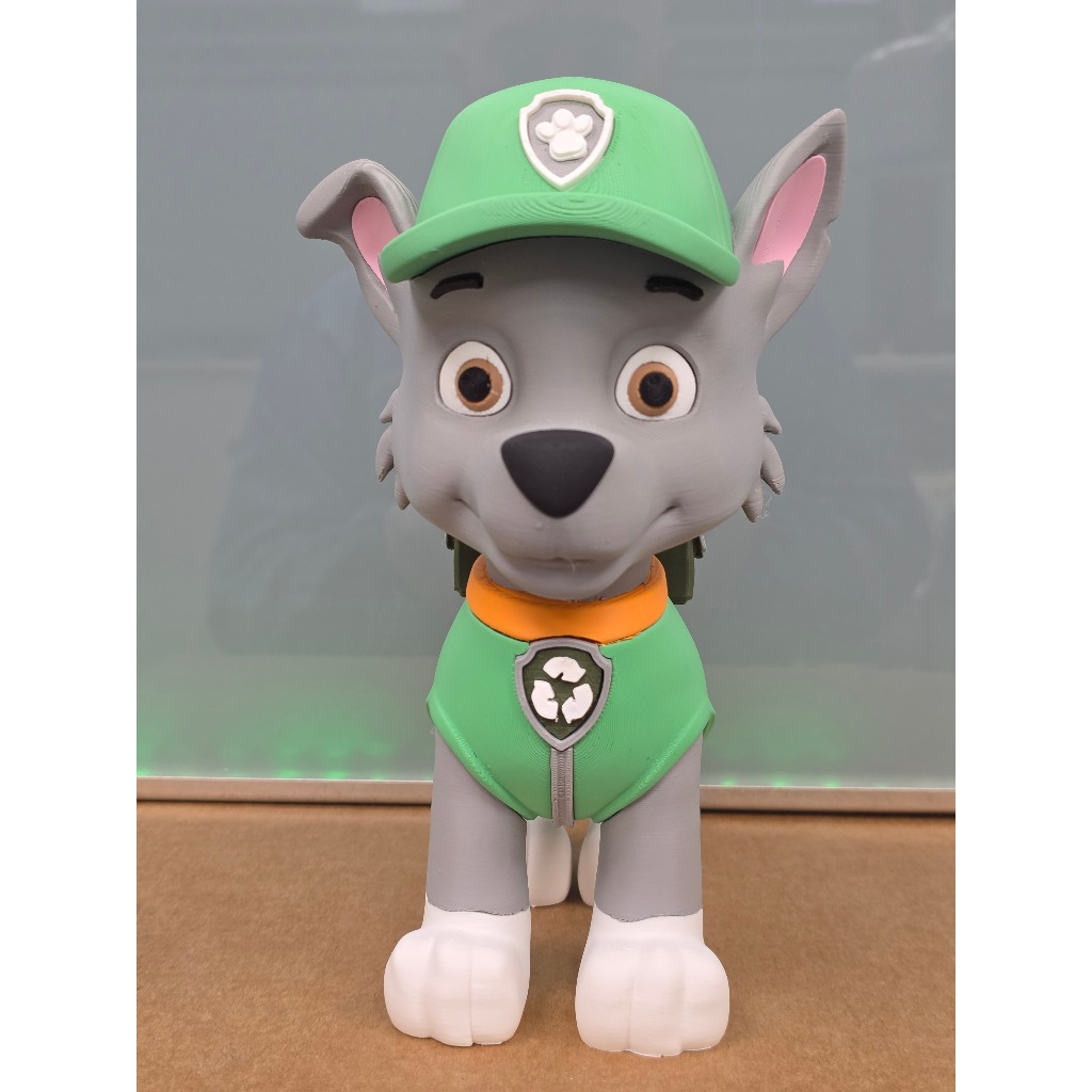 🐶 Boneco Rocky Patrulha Canina 23cm – Decoração / Colecionável 3D
