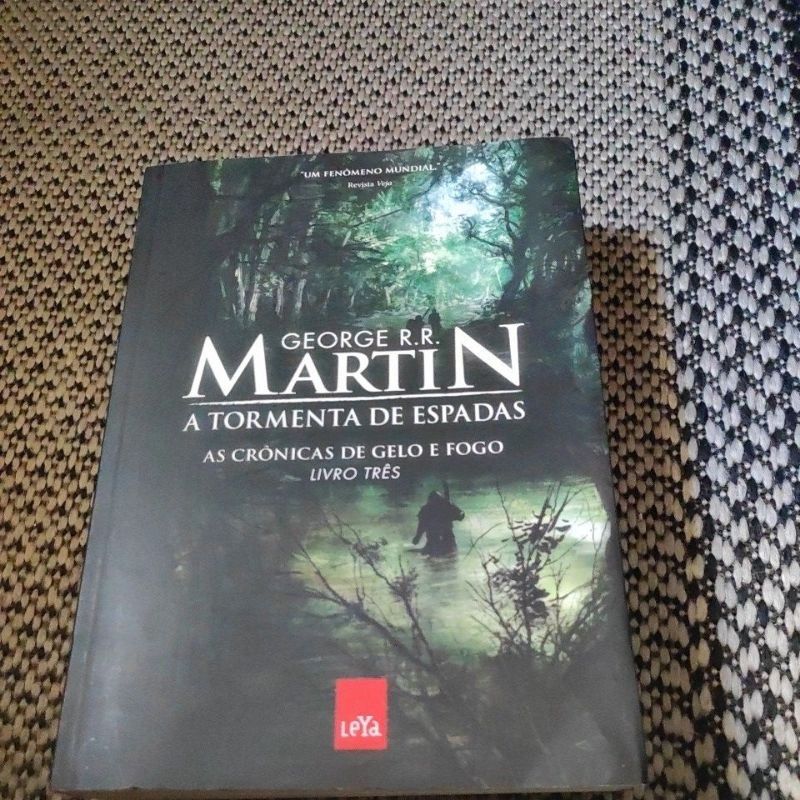 Livro usado A Tormenta de Espadas - As crônicas de gelo e fogo livro três por George R. R. Martin