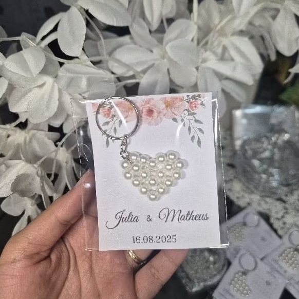 Lembrancinha de Casamento personalizada chaveiros de coração