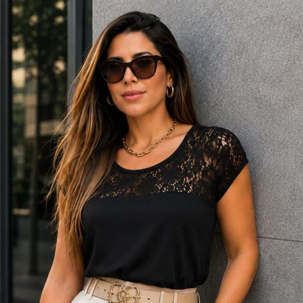 Blusa Feminina Manga Curta com Renda Elegante Casual Confortável Premium
