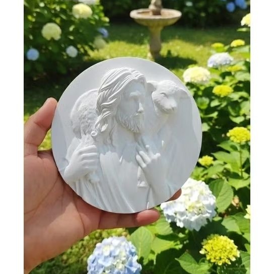 Medalha Jesus Bom Pastor em alto relevo - Gesso cru - 15cm