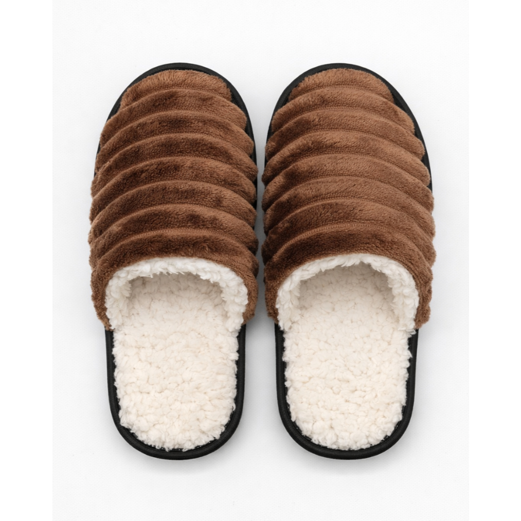 Pantufa LUXO CHOCOLATE 45 Masculina Quentinha Peluciada Antiderrapante Confortável Macia Grande 45/46