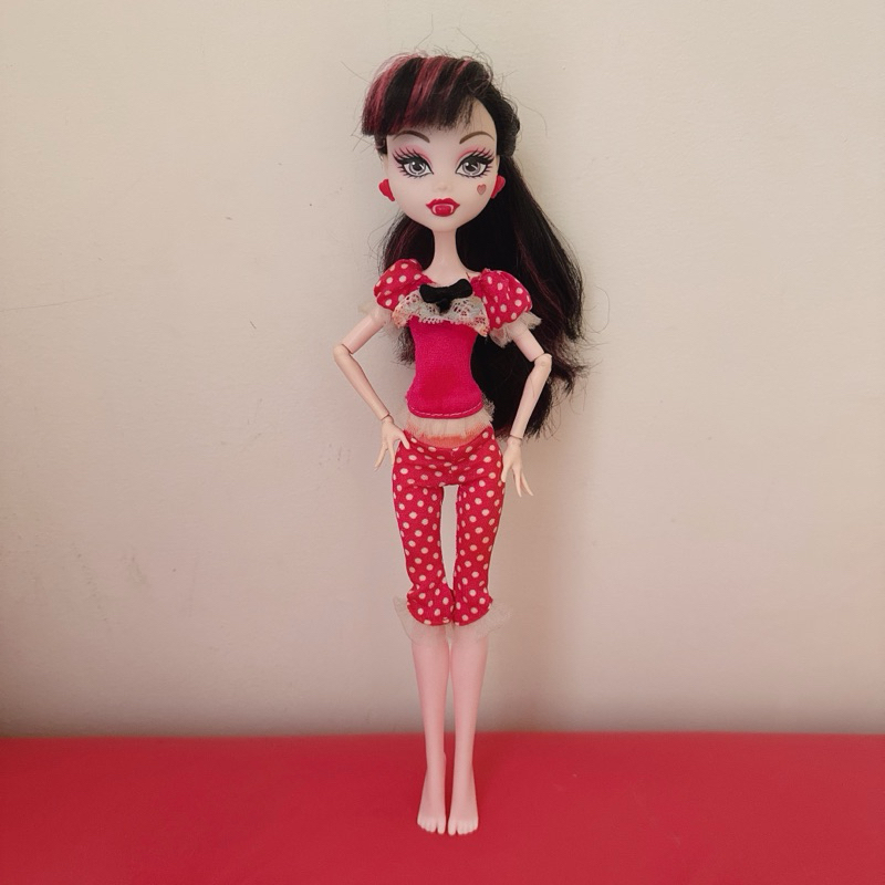 Boneca Monster High Draculaura - usada