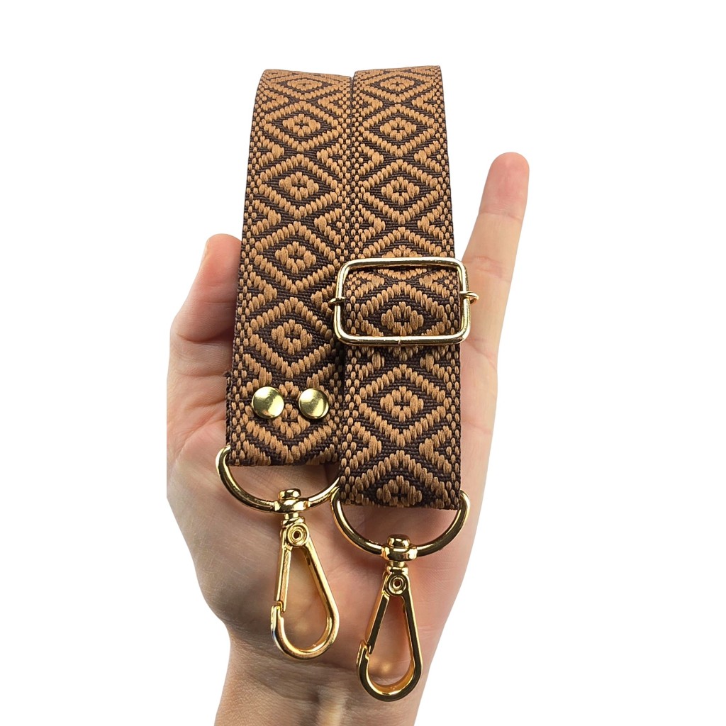 Alça 3cm para bolsa transversal poliéster Marrom estampa Geométrica regulável e com mosquetões Alumínio nas pontas