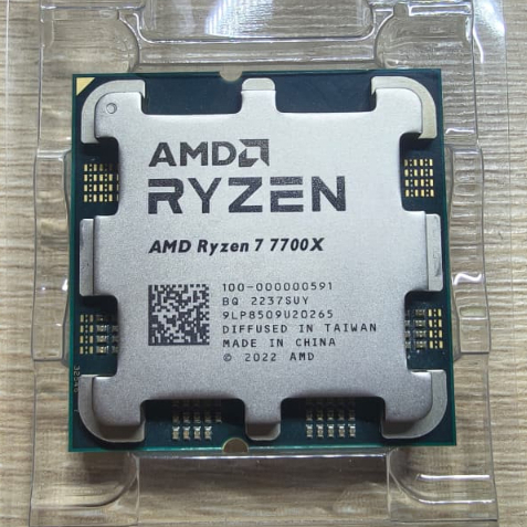 Processador AMD Ryzen 7 7700X AM5 OEM Novo