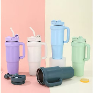 Copo Térmico Garrafa  Com Tampa Canudo 900ML de Grande Capacidade