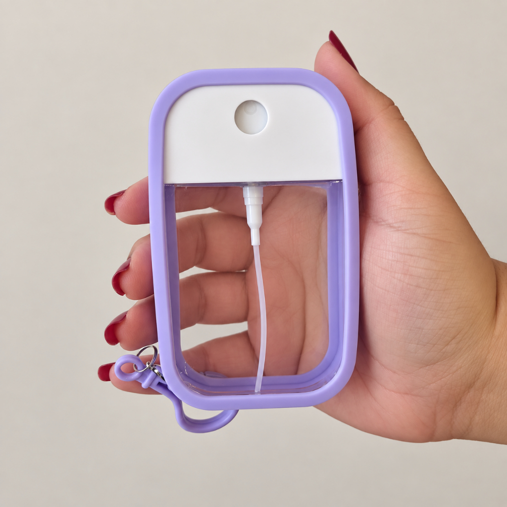 Frasco Spray Portátil Macaron Cartão com Capa de Silicone e Gancho Inferior - 50 ml - Roxo - 1 unidade - Rizzo