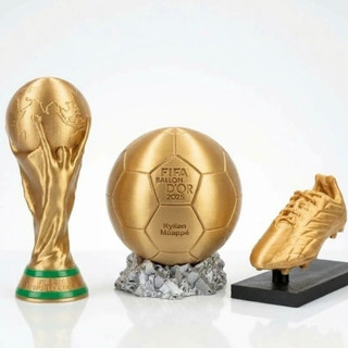 KIT TROFEU FUTEBOL: BOLA DE OURO + CHUTEIRA + TAÇA DA COPA 2026 | DECORAÇÃO MENINO JOGOS